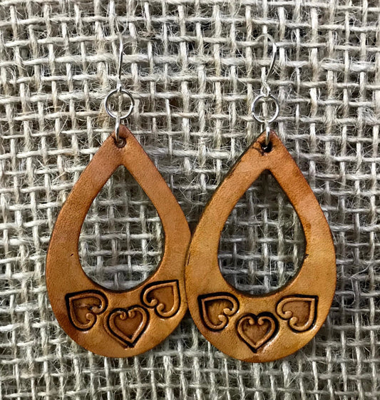 Hand tooled Leather heart drop earrings / Willow Moon